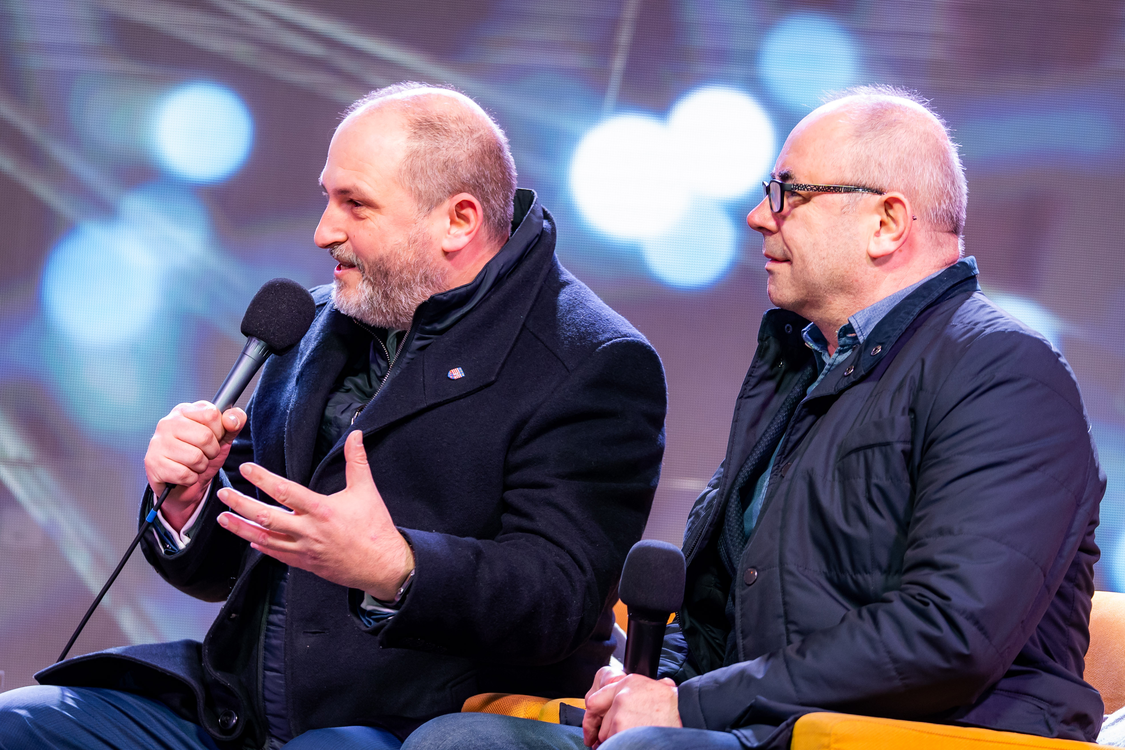 VIANOCNA TELEVIZNA REGINA-48